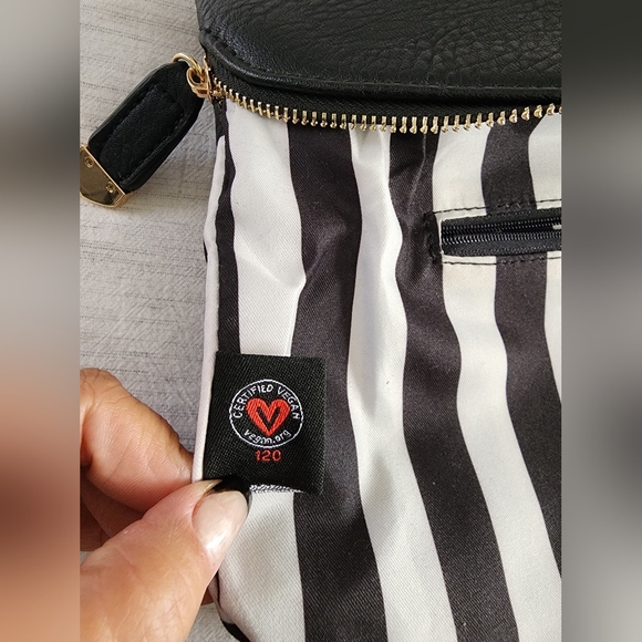 Urban Expressions Clutch - Black - Picture 5 of 13